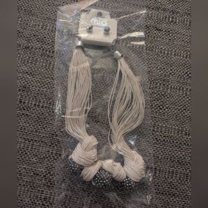 MIA Silver and Cream Knot Necklace